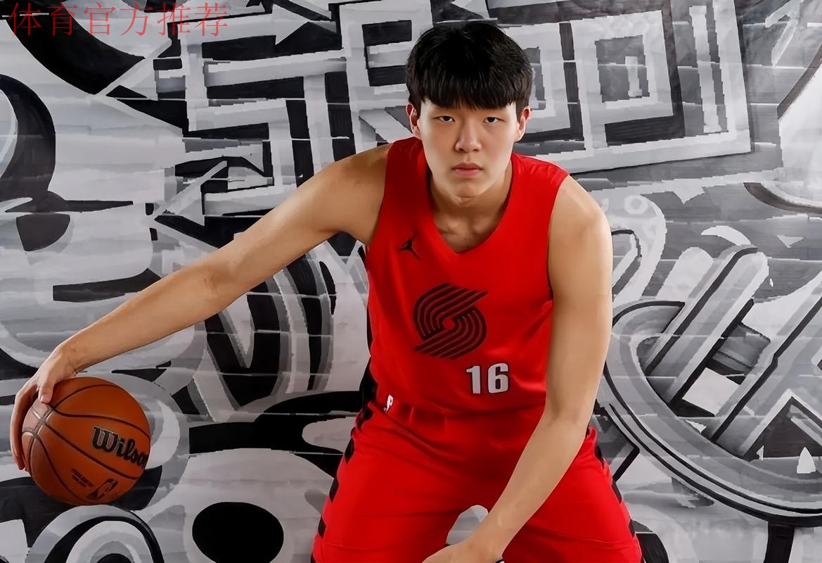 杨瀚森11中8砍18+10+4！关键暴扣+制胜篮板 命中神仙三分可惜超时